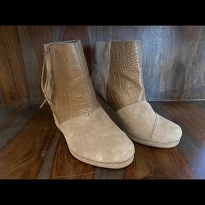 TOMs wedge booties